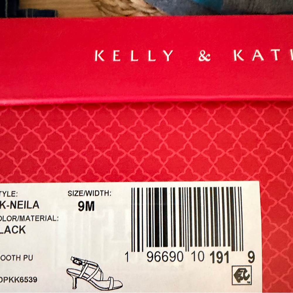 Kelly & Katie Black Strappy Sandals - Picture 3 of 3